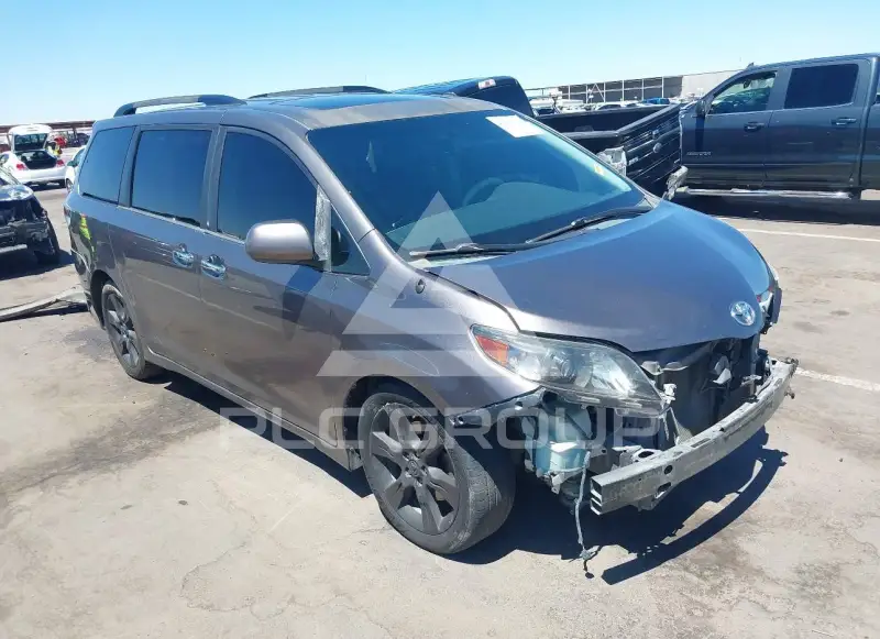 2014 Toyota SIENNA фото