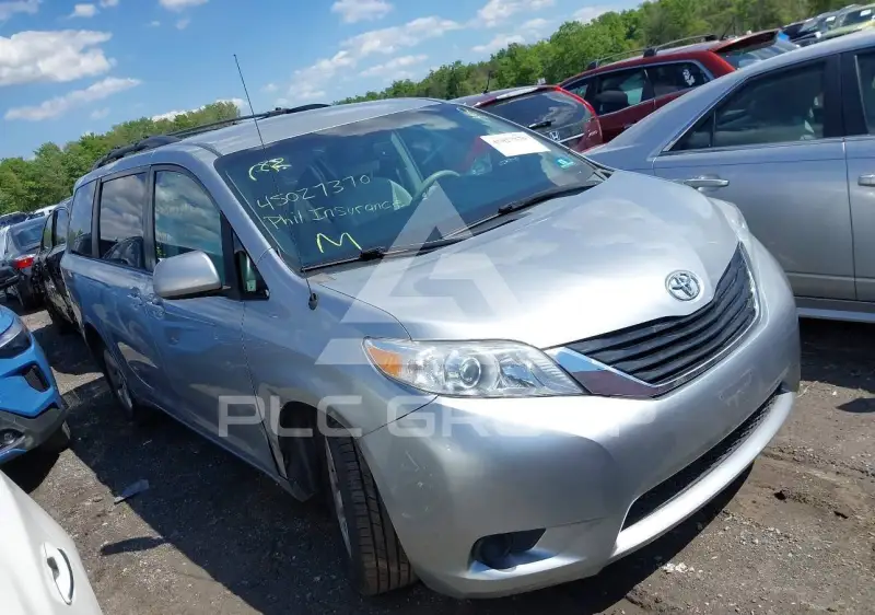 2014 Toyota SIENNA фото