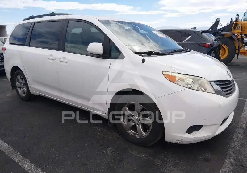 2014 Toyota SIENNA фото