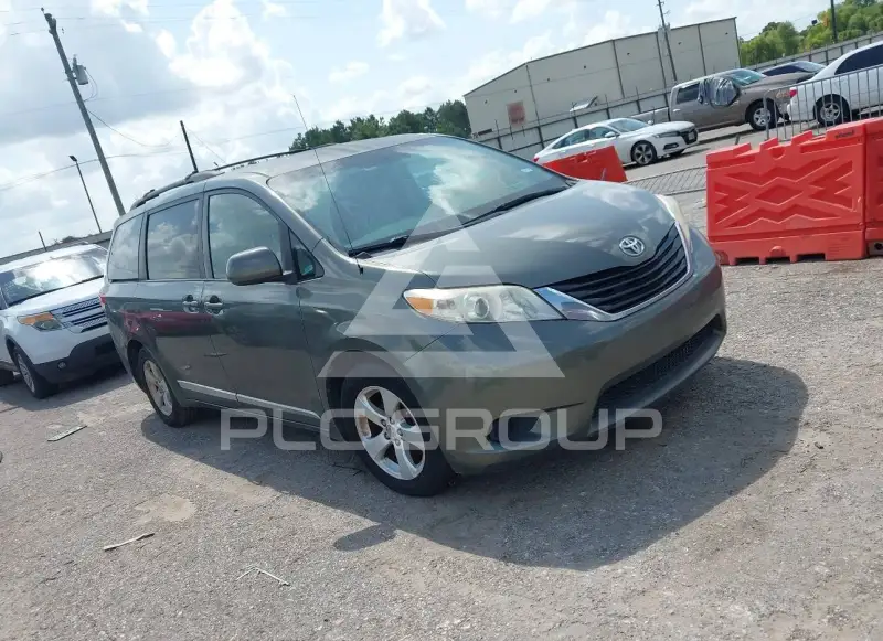 2014 Toyota SIENNA фото