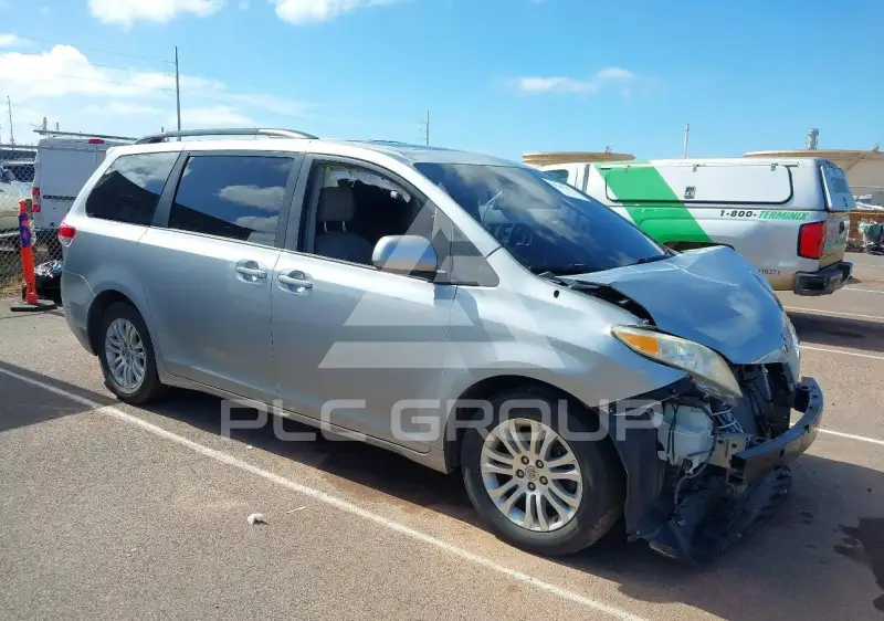 2014 Toyota SIENNA фото