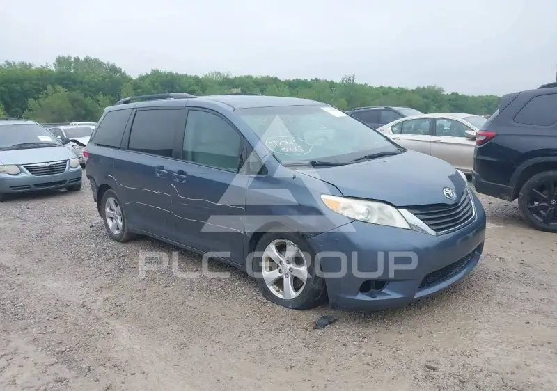 2014 Toyota SIENNA фото