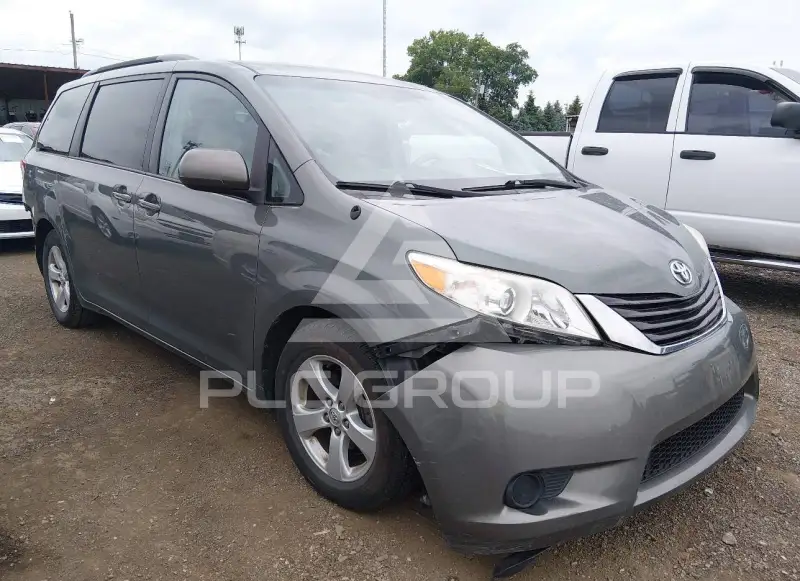 2014 Toyota SIENNA фото