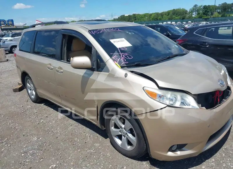 2014 Toyota SIENNA фото