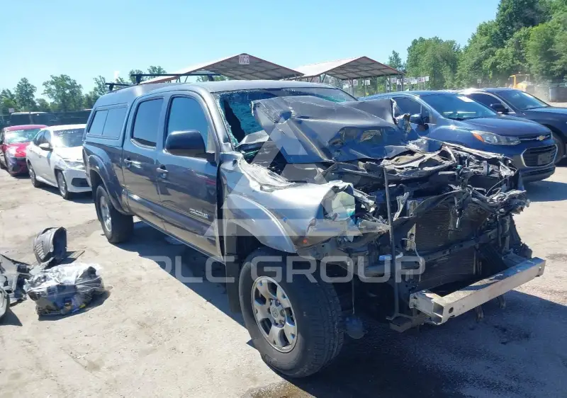 2014 Toyota TACOMA photo