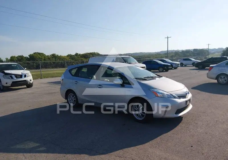 2014 Toyota PRIUS фото