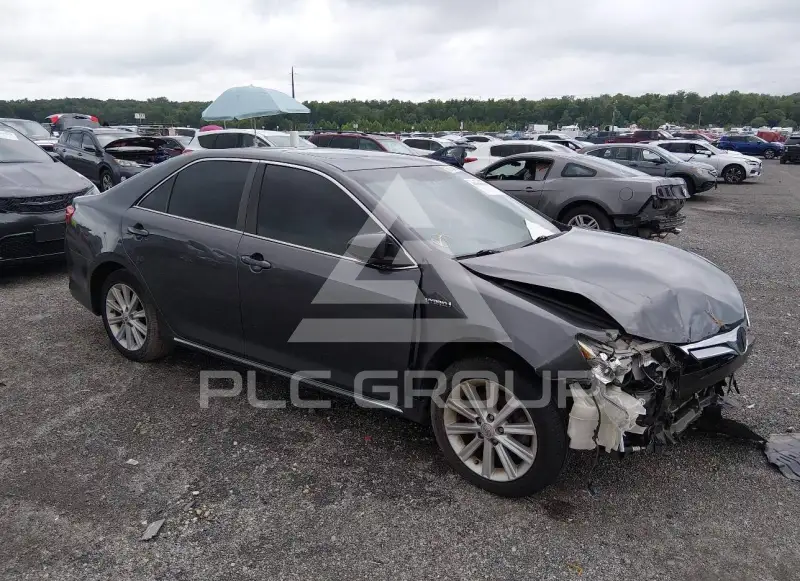 2014 Toyota CAMRY фото