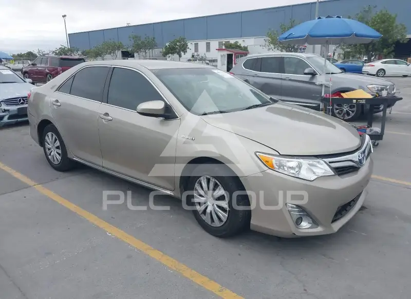2014 Toyota CAMRY photo