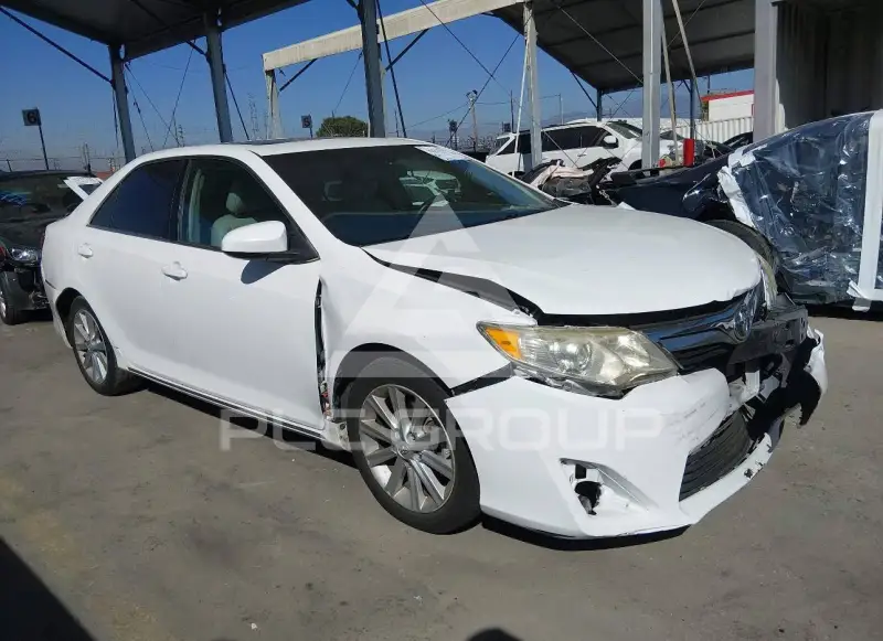 2014 Toyota CAMRY photo