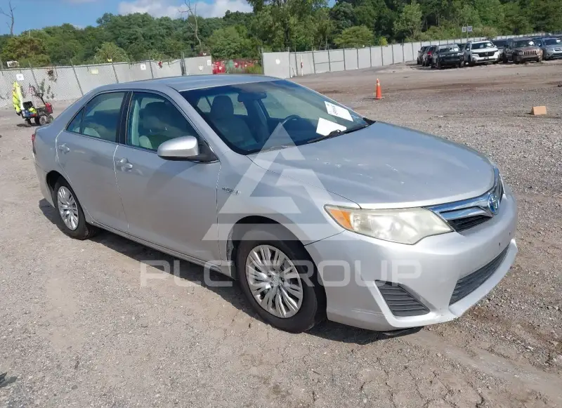 2014 Toyota CAMRY фото