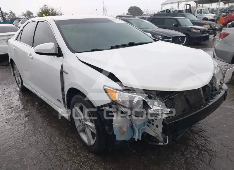 2014 Toyota CAMRY фото
