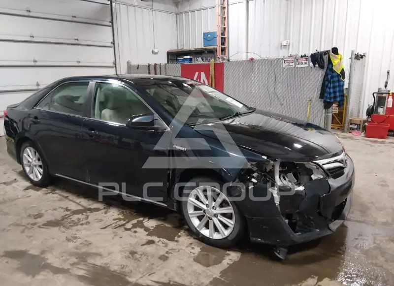 2014 Toyota CAMRY фото