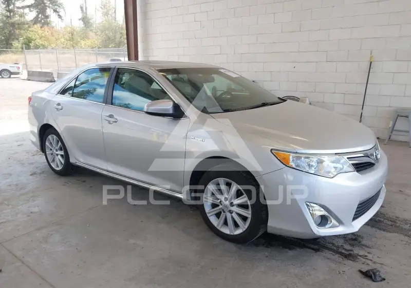 2014 Toyota CAMRY фото