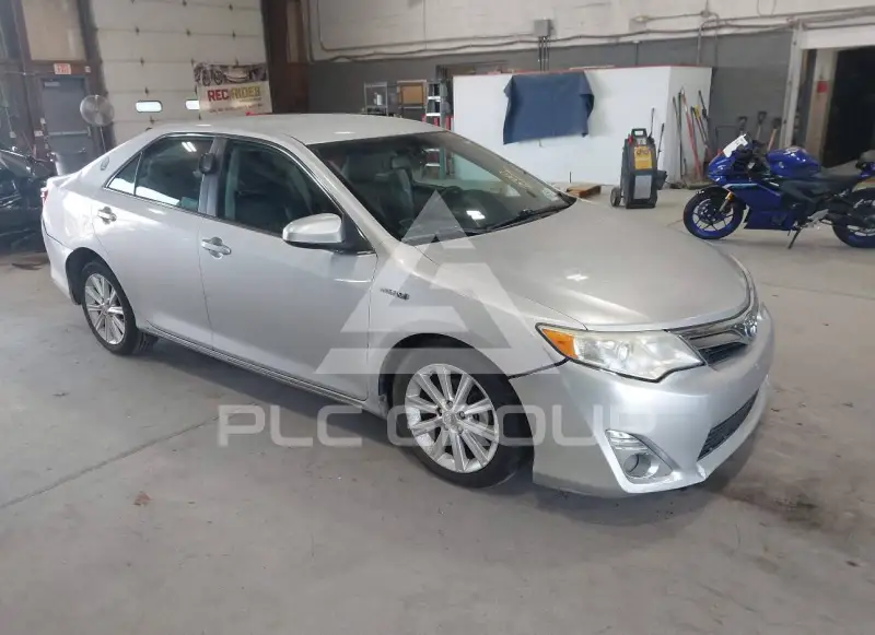 2014 Toyota CAMRY фото