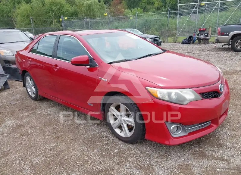 2014 Toyota CAMRY фото