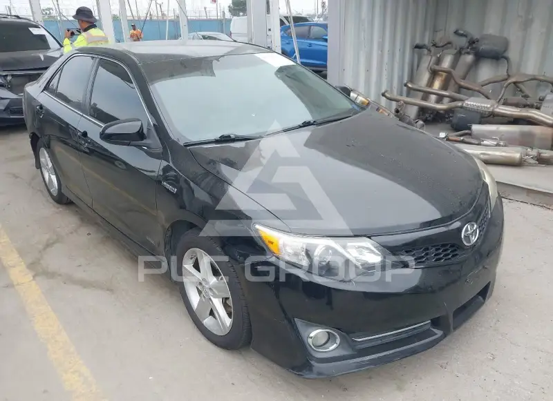 2014 Toyota CAMRY фото