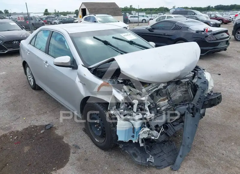 2014 Toyota CAMRY фото