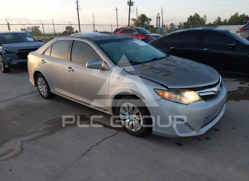 2014 Toyota CAMRY фото