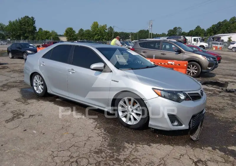 2014 Toyota CAMRY photo