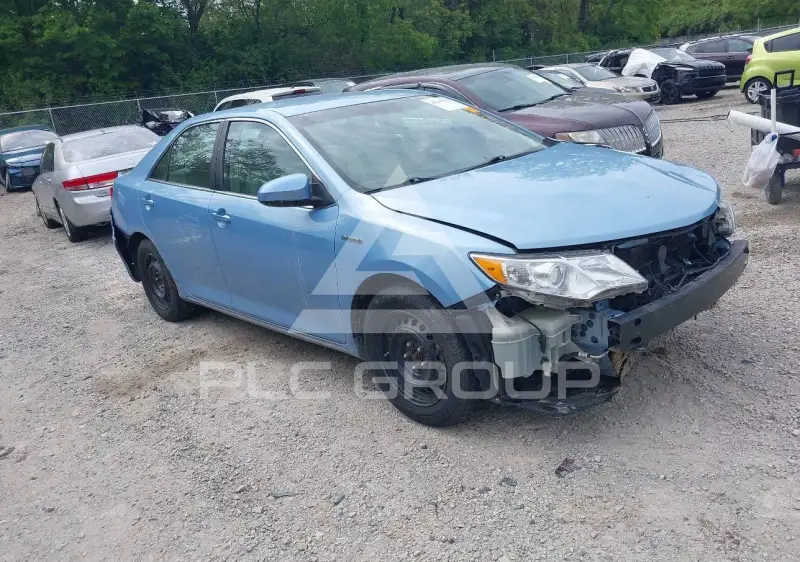 2014 Toyota CAMRY фото