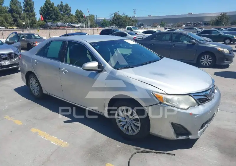2014 Toyota CAMRY фото