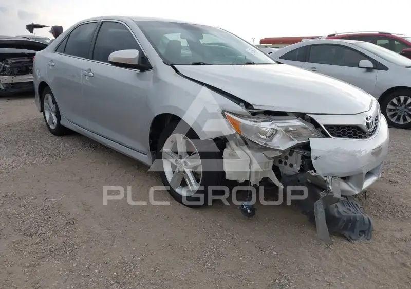 2014 Toyota CAMRY photo