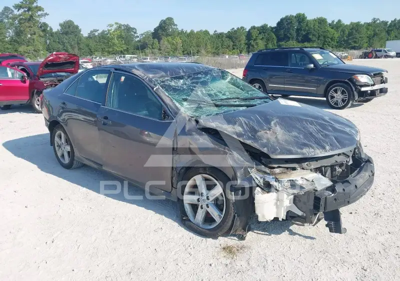 2014 Toyota CAMRY фото
