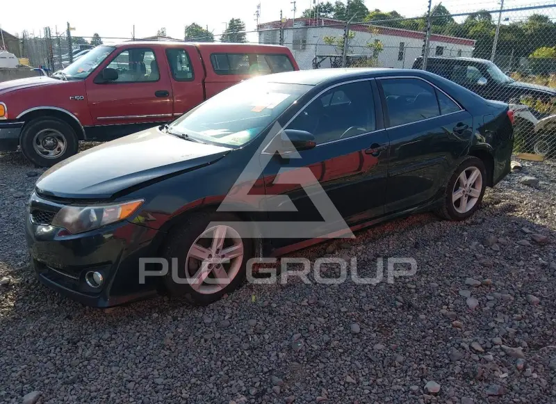 2014 Toyota CAMRY фото