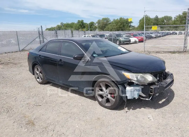 2014 Toyota CAMRY photo