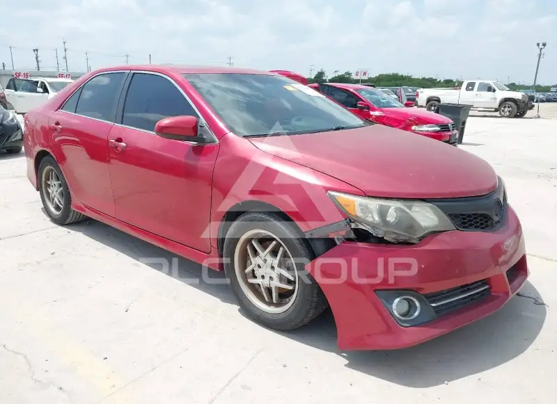 2014 Toyota CAMRY фото