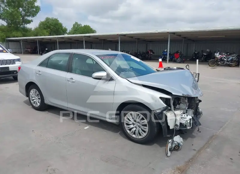 2014 Toyota CAMRY фото
