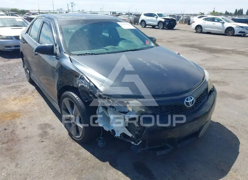 2014 Toyota CAMRY photo