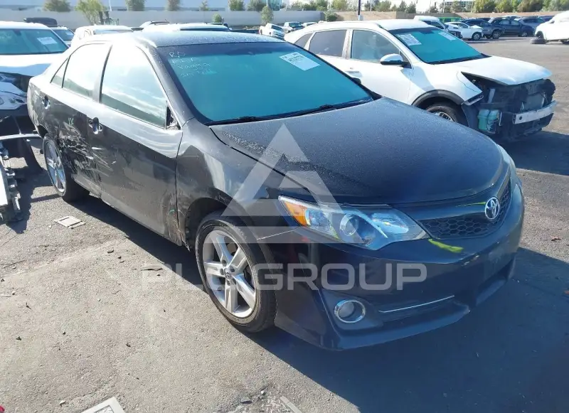 2014 Toyota CAMRY фото
