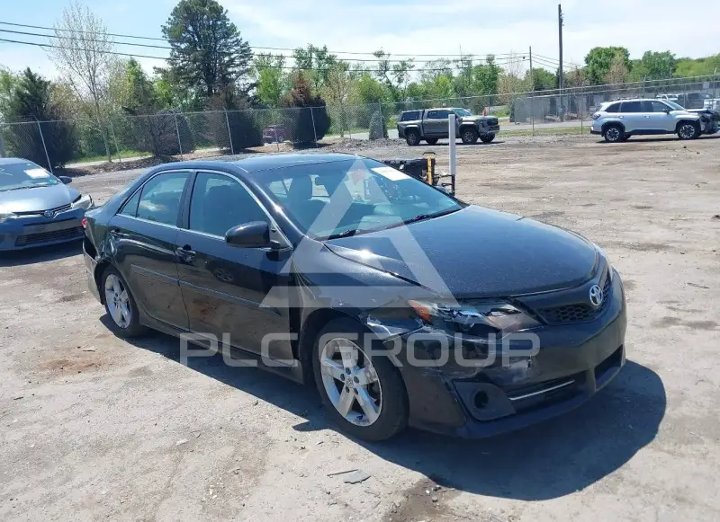 2014 Toyota CAMRY фото