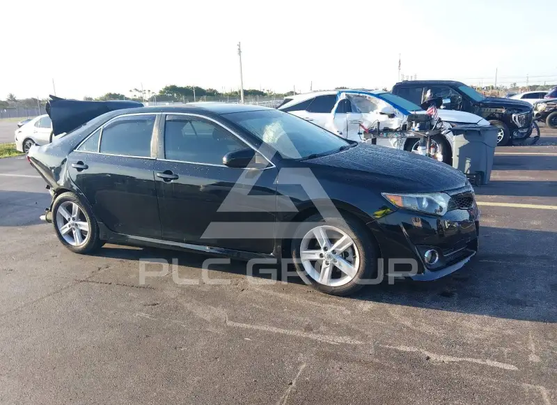 2014 Toyota CAMRY фото