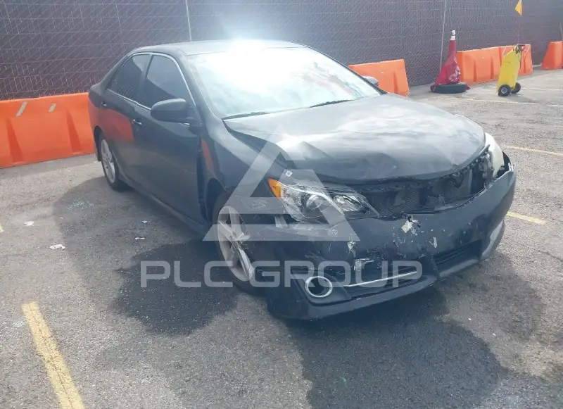 2014 Toyota CAMRY photo
