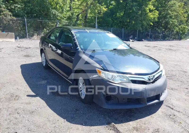 2014 Toyota CAMRY photo