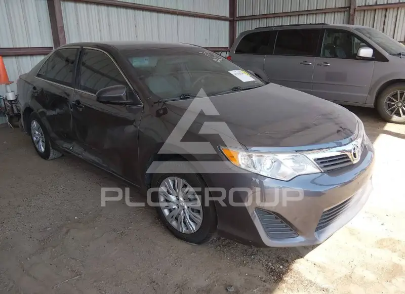 2014 Toyota CAMRY фото
