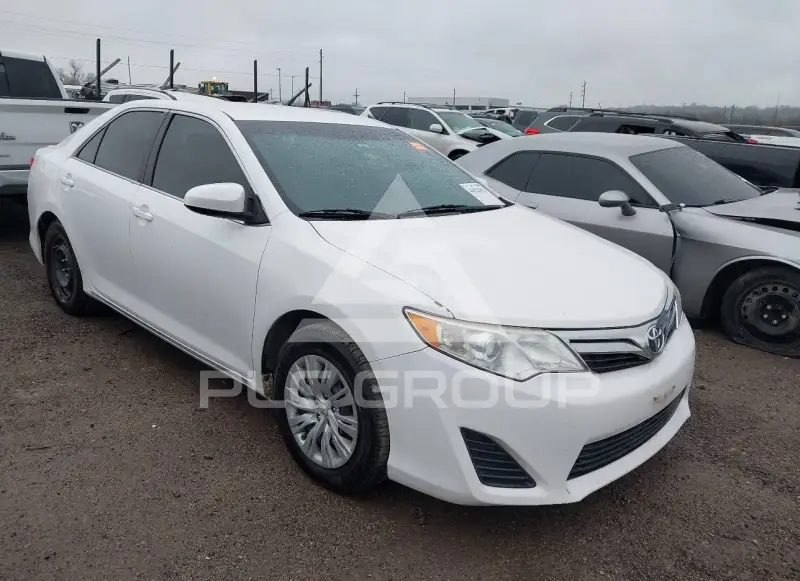 2014 Toyota CAMRY фото