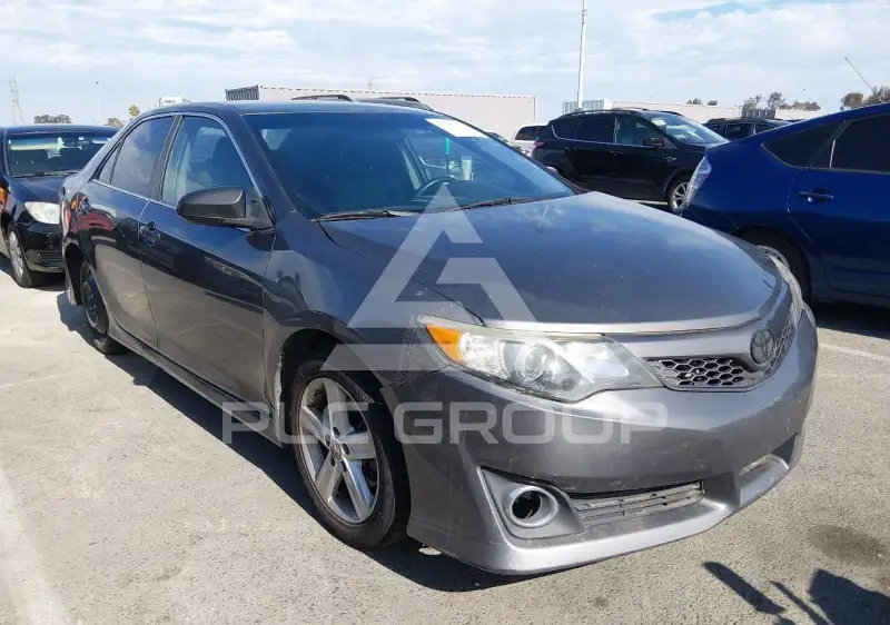 2014 Toyota CAMRY фото