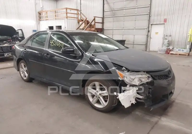 2014 Toyota CAMRY photo