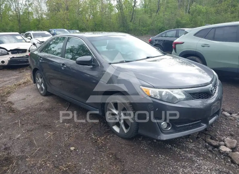 2014 Toyota CAMRY photo
