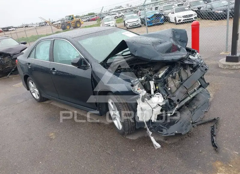 2014 Toyota CAMRY photo