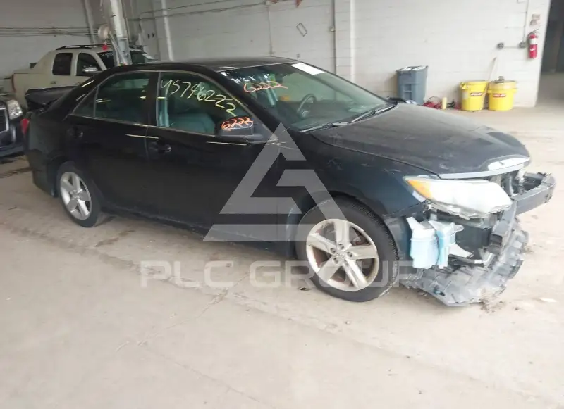2014 Toyota CAMRY фото