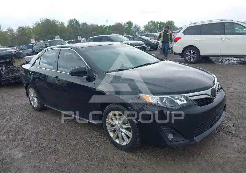 2014 Toyota CAMRY фото