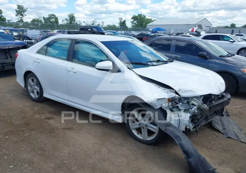 2014 Toyota CAMRY фото