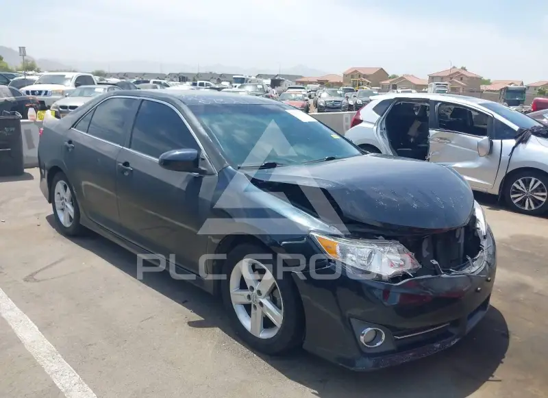 2014 Toyota CAMRY фото