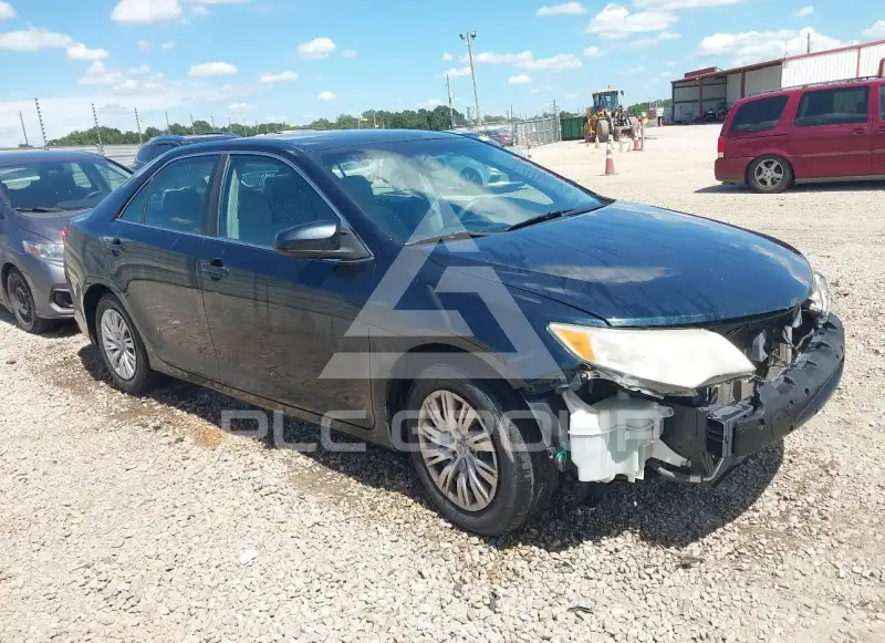 2014 Toyota CAMRY фото