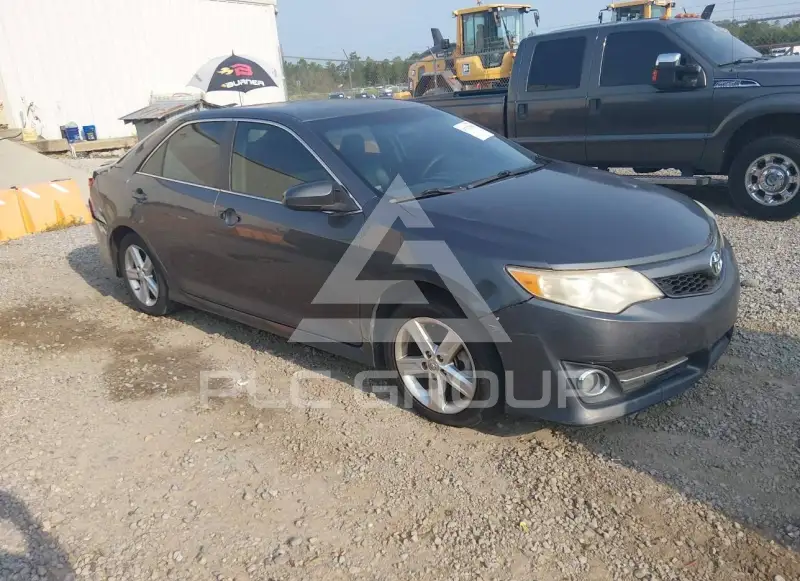 2014 Toyota CAMRY фото