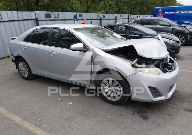 2014 Toyota CAMRY фото